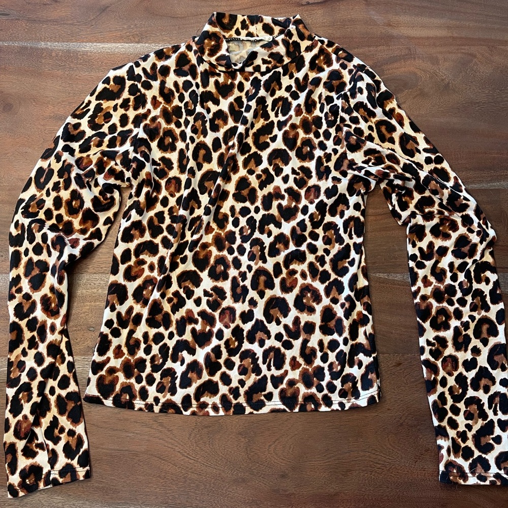 Womens leopard print too, Medium